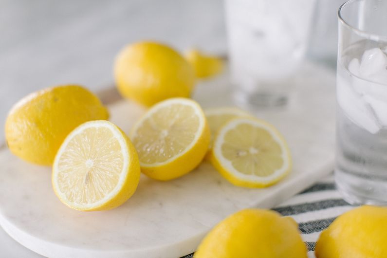 Lemons water hydration